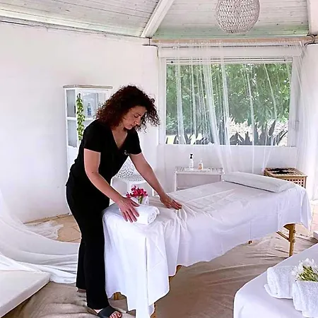 Hotel Borgo Rosso Terra 4*