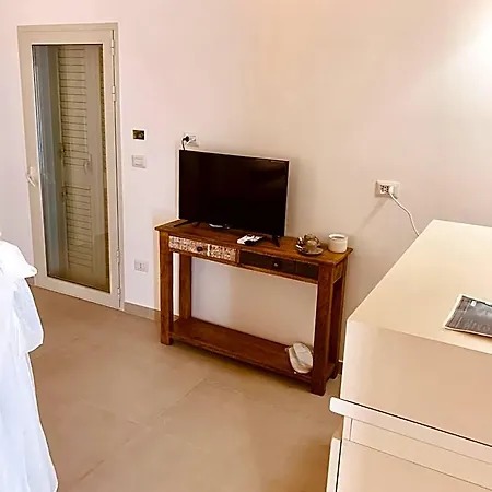Borgo Rosso Terra Ξενοδοχείο 4*